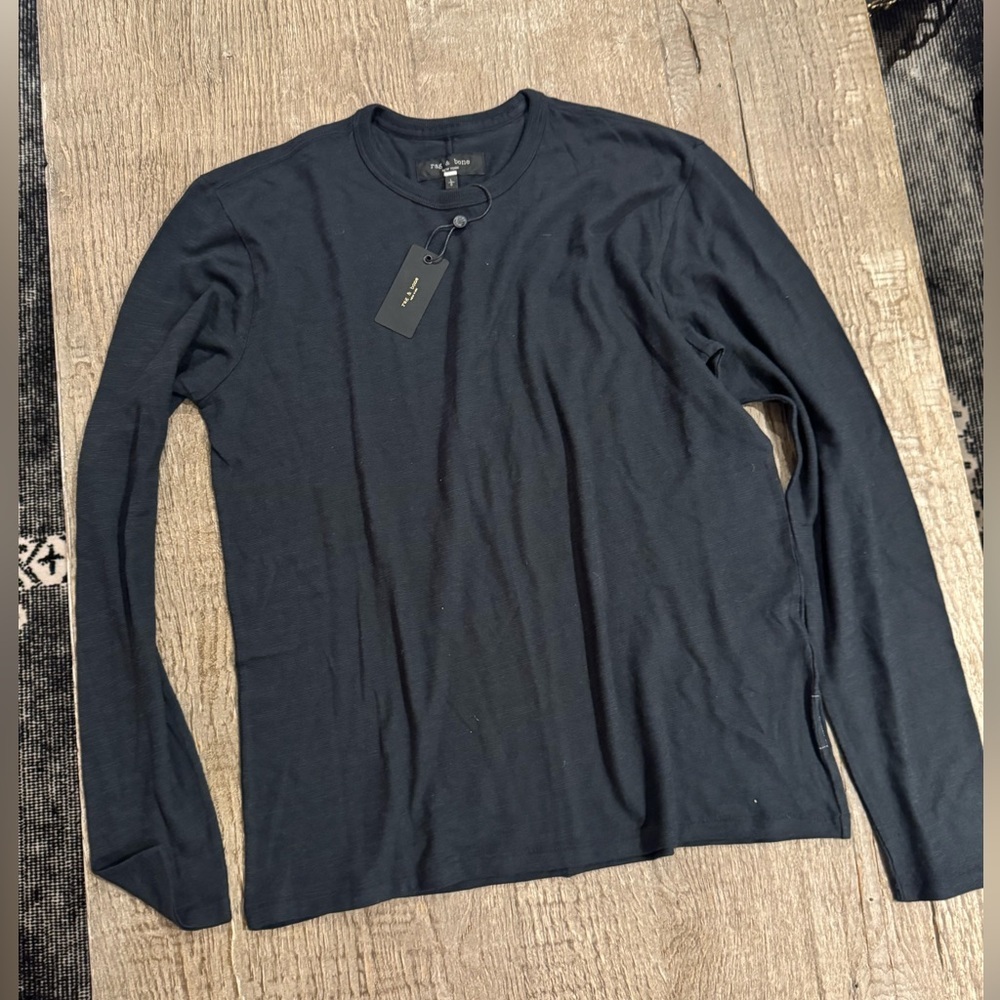 Rag & Bone Men’s Core Long Sleeve Top. - Picture 2 of 4